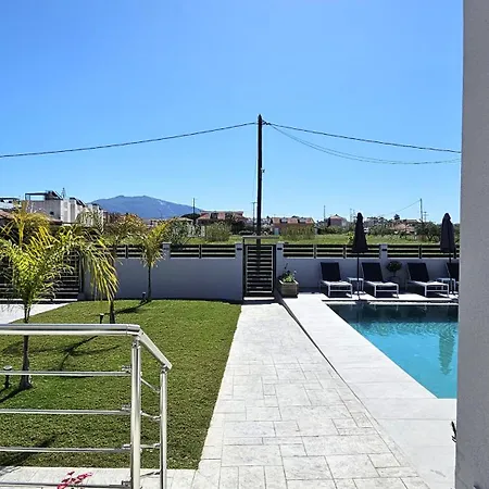 Oreal Luxury Villa *