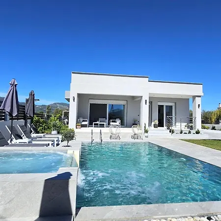Oreal Luxury Kalpaki (Zakynthos)